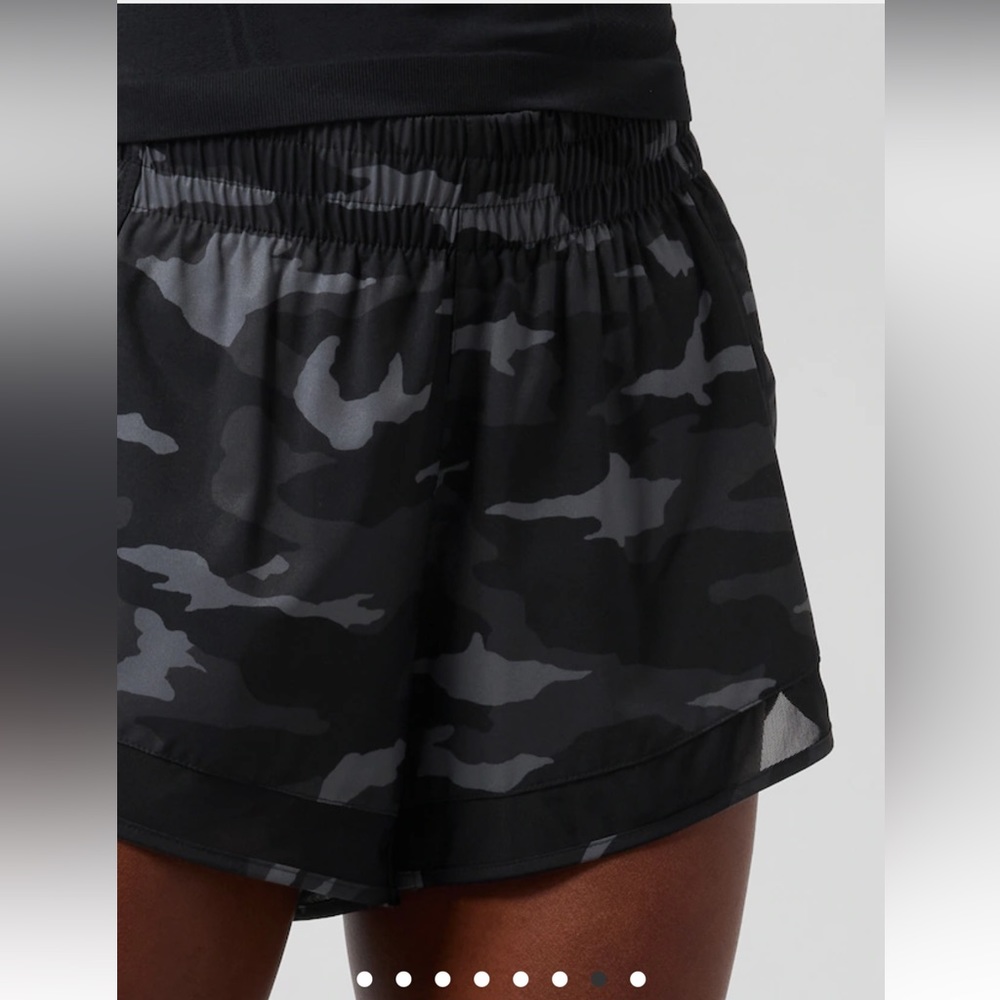 Athleta Black/Gray Camo Mesh Racer Run Short 4” Size XS EUC - Picture 5 of 15